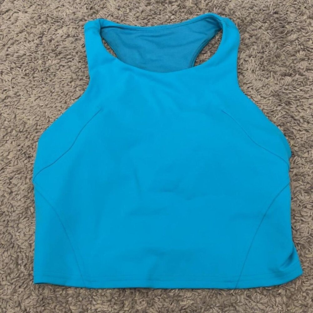 Lululemon wunder tank shirt is great for running and comes with built in bra